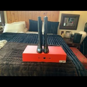 IVANKA TRUMP 👠FANCI LEATHER BOOTS SIZE 6M 👢👢👢🔥🔥🛍🎁🎁